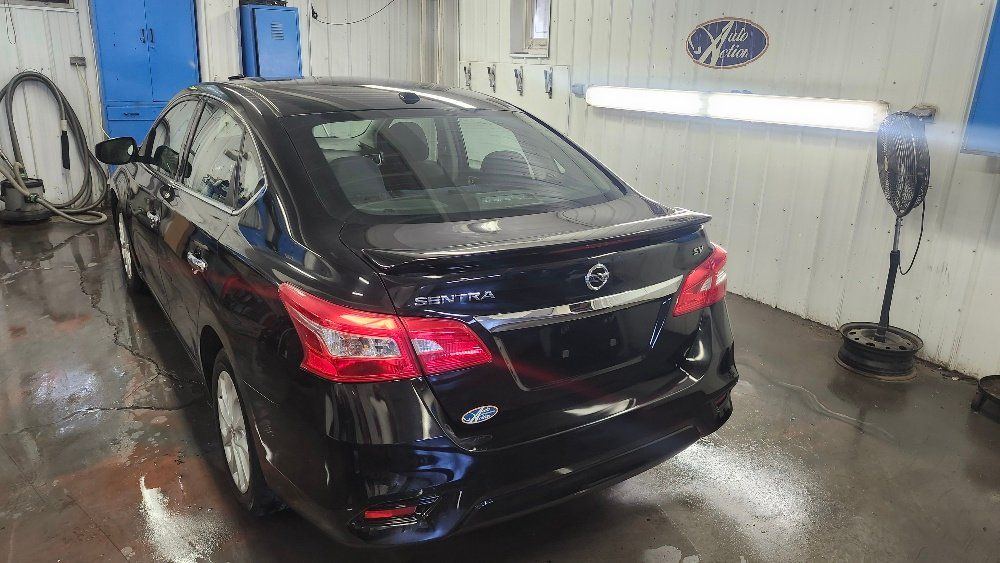 Nissan Sentra 2016 - Thumbnail 3