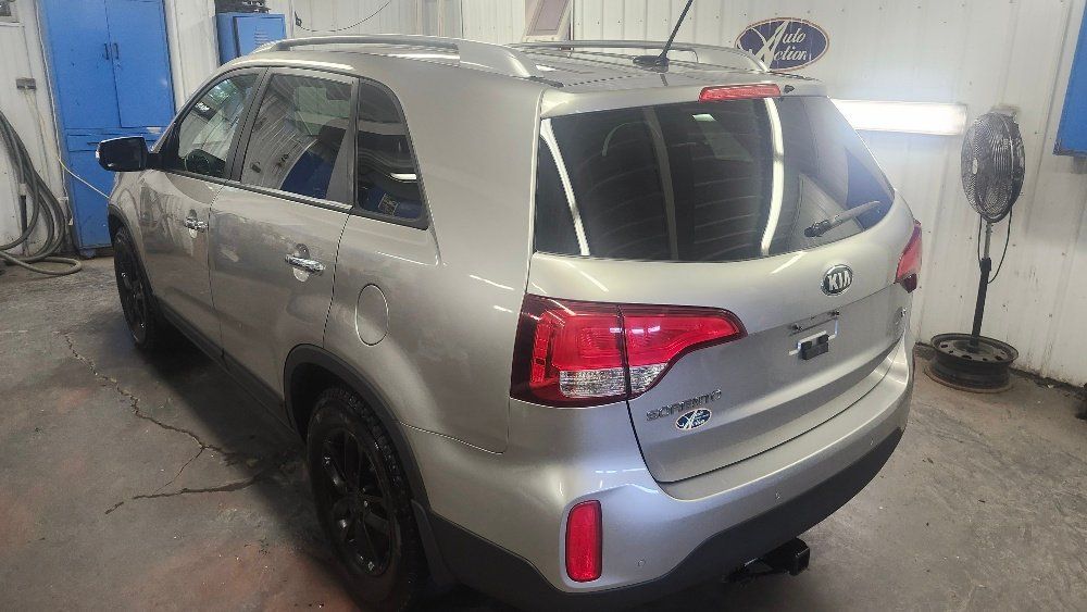 Kia Sorento 2015 - Thumbnail 3