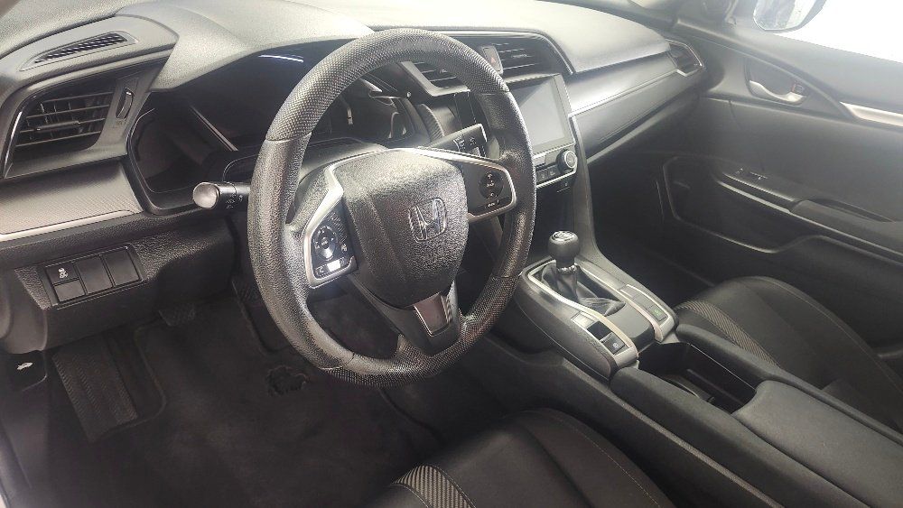 Honda Civic 2018 - Image 9