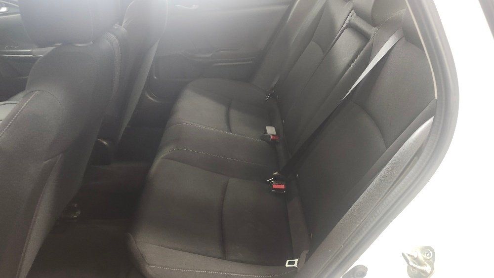 Honda Civic 2018 - Image 11
