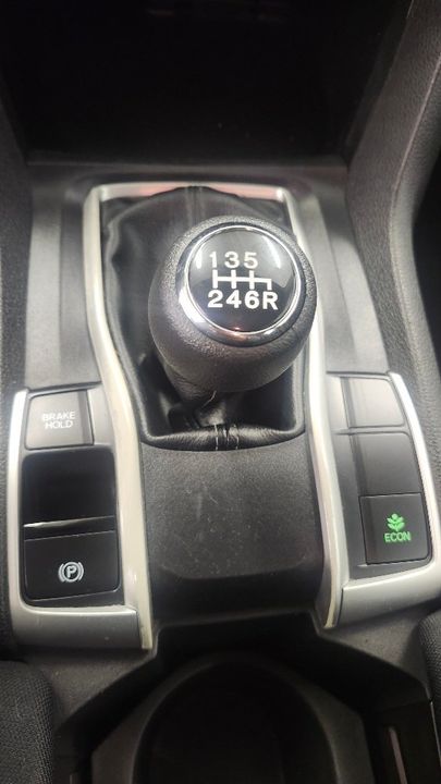 Honda Civic 2018 - Image 15