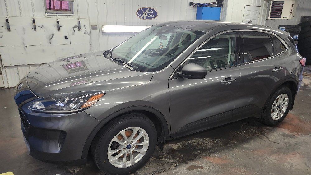 Ford Escape 2022 - Image 3