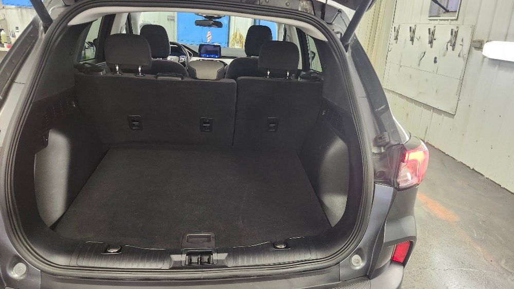 Ford Escape 2022 - Image 17