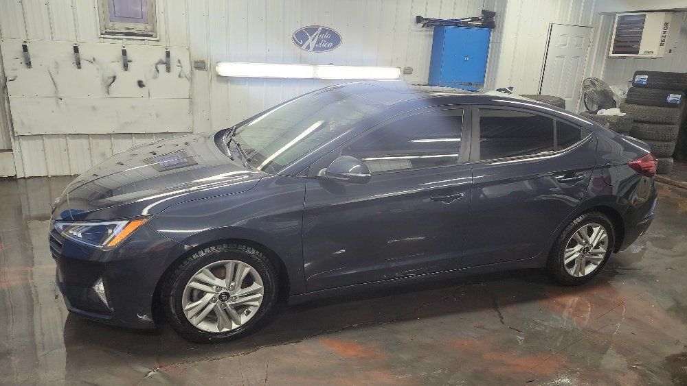 Hyundai Elantra 2020 - Image 4