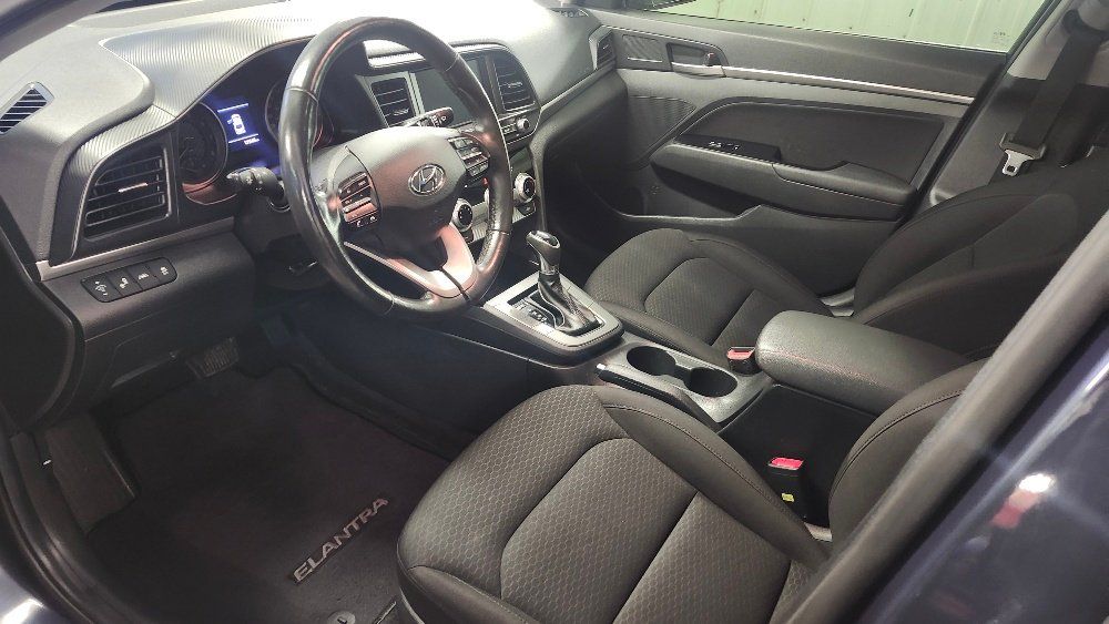 Hyundai Elantra 2020 - Image 9