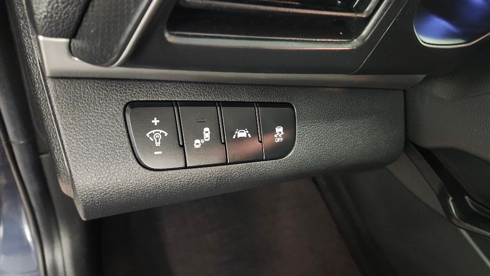 Hyundai Elantra 2020 - Image 12