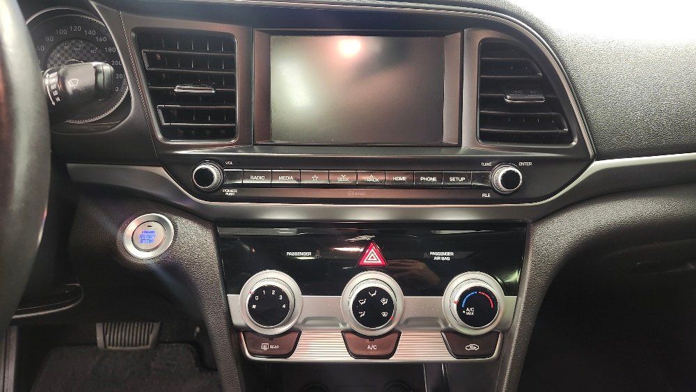 Hyundai Elantra 2020 - Image 18