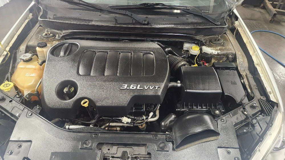 Chrysler 200 2011 - Image 7