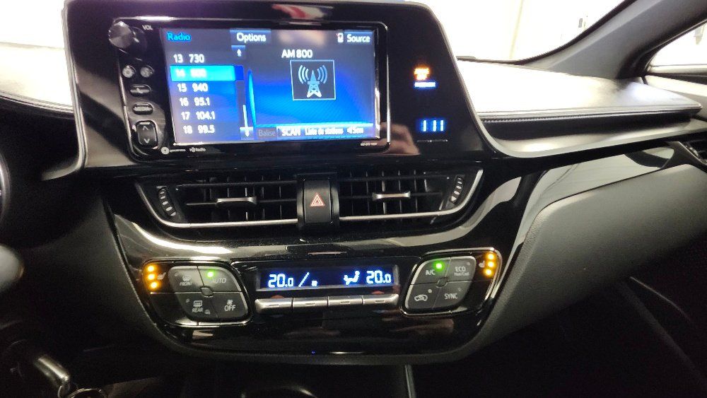 Toyota C-HR 2018 - Image 21