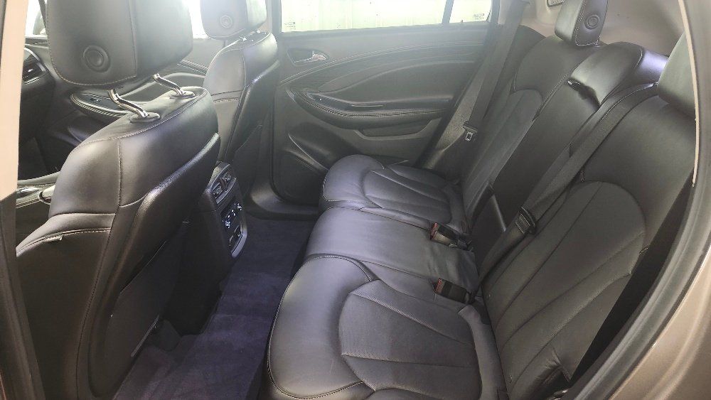Buick Envision 2017 - Image 13