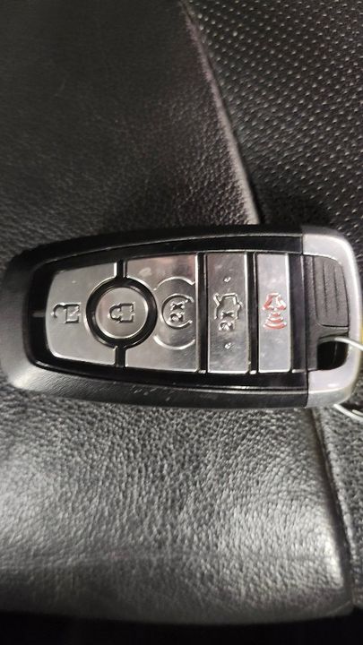 Ford Edge 2018 - Image 17